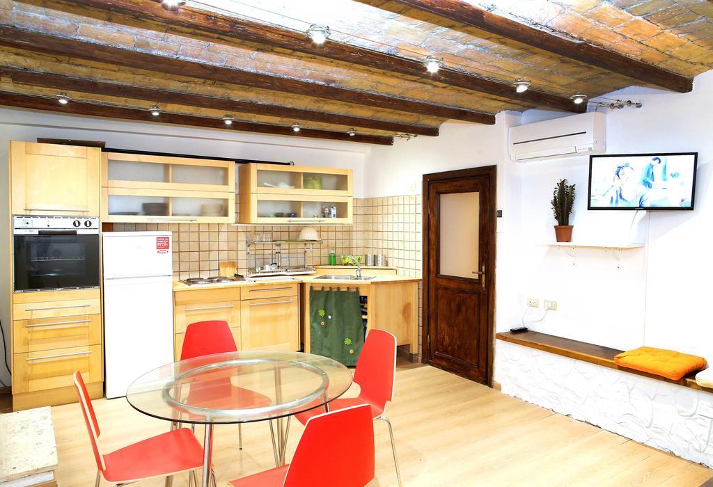 Trastevere Calling You Apartment Rome Room photo